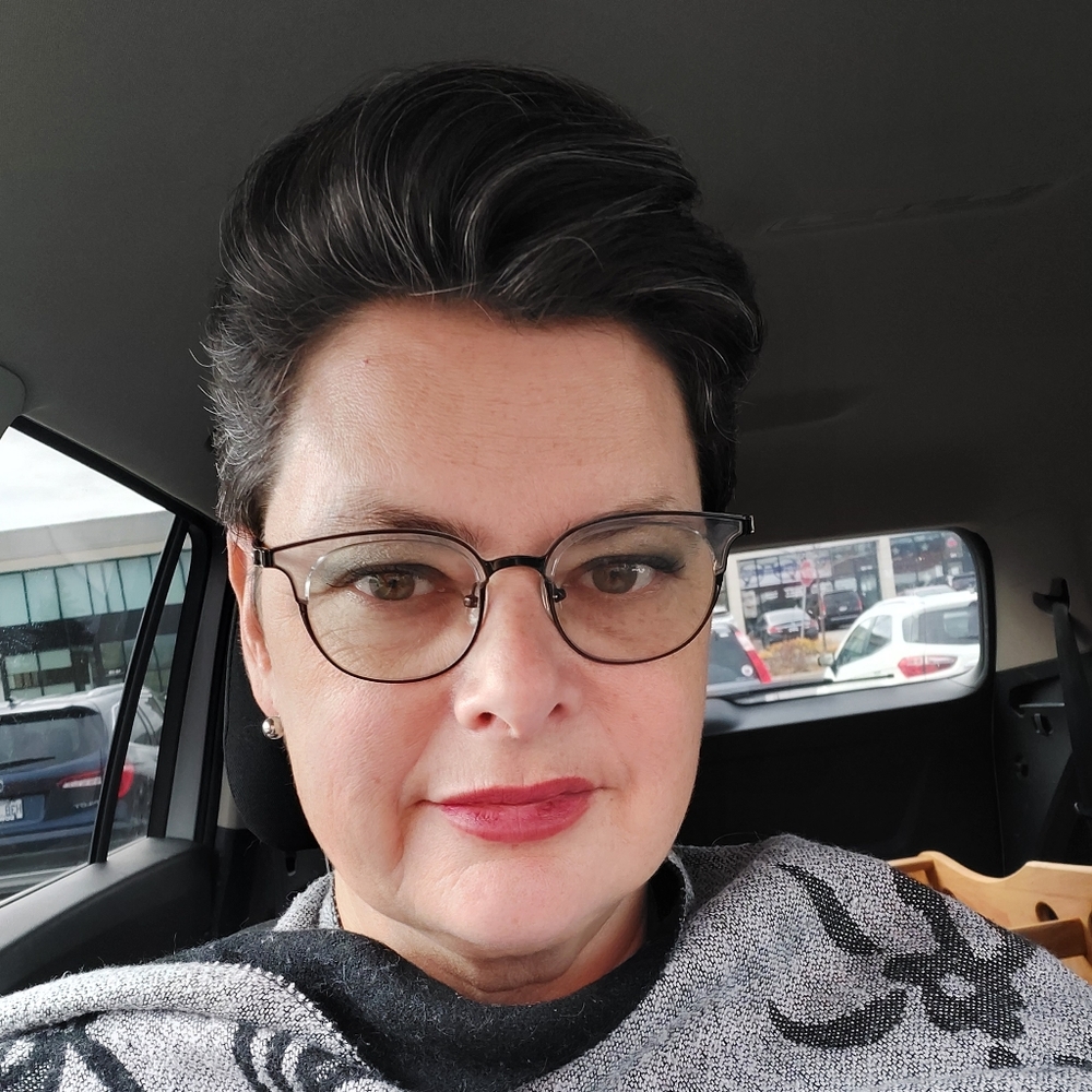 Meet your Posher, Karen